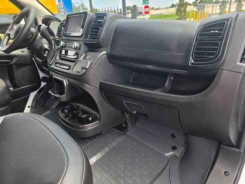 Used 2025 RAM ProMaster 3500 w/ Convenience Group FWD image 18