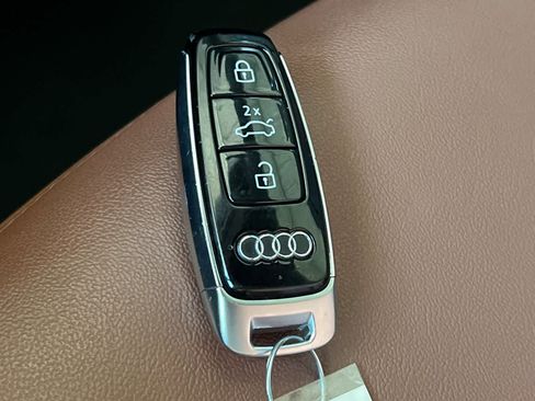 Used 2021 Audi Q7 2.0T Premium w/ Convenience Package AWD/4WD image 28