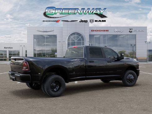 New 2026 RAM 3500 Big Horn AWD/4WD image 4