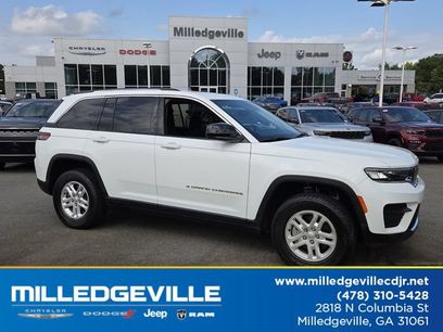 Used 2023 Jeep Grand Cherokee Laredo
