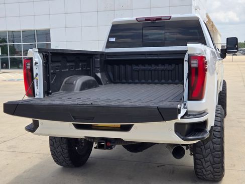 Used 2024 GMC Sierra 2500 Denali Ultimate AWD/4WD image 25