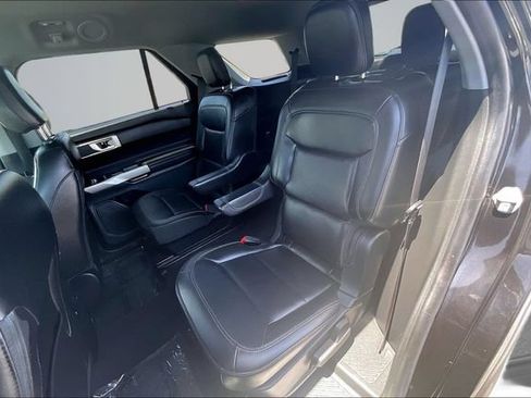 Used 2023 Ford Explorer XLT w/ Equipment Group 202A RWD image 25
