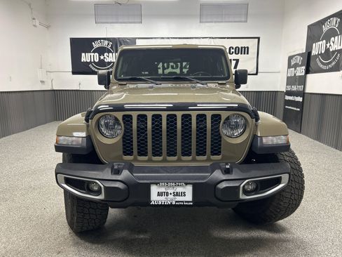 Used 2020 Jeep Gladiator Sport w/ Technology Group image 2