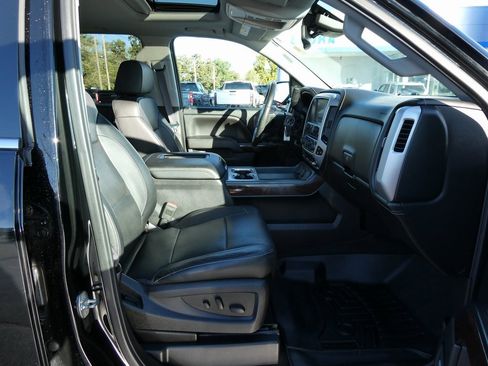 Used 2017 GMC Sierra 1500 SLT image 16