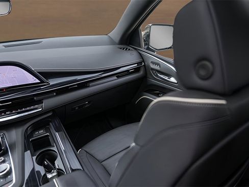 Used 2024 Cadillac Escalade Sport w/ LPO, ONYX Package image 30