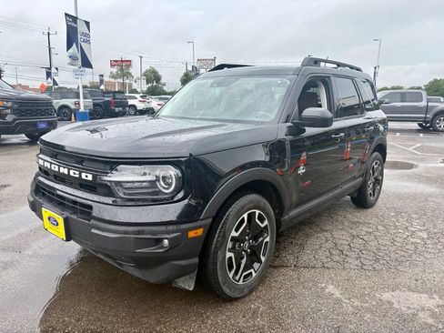 Used 2023 Ford Bronco Sport Outer Banks w/ Tech Package AWD/4WD image 9