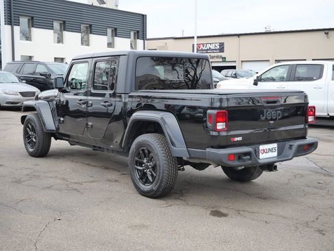 Used 2021 Jeep Gladiator Sport AWD/4WD image 9