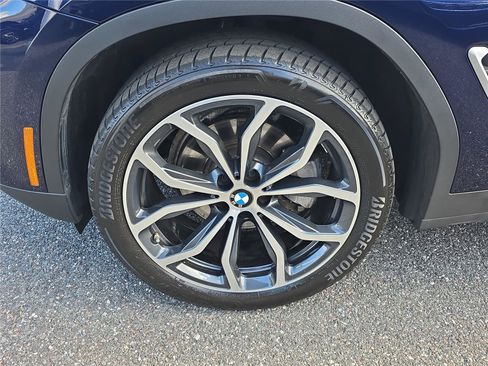 Certified 2022 BMW X4 xDrive30i w/ Convenience Package image 8