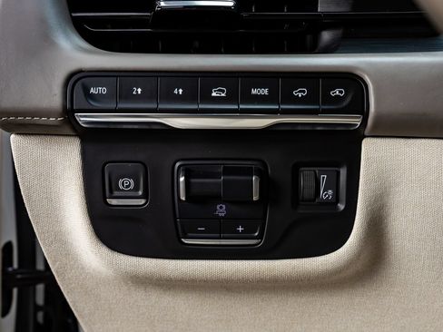 Used 2022 Cadillac Escalade Sport Platinum AWD/4WD image 18