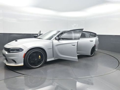 Used 2022 Dodge Charger R/T w/ Blacktop Package RWD image 37