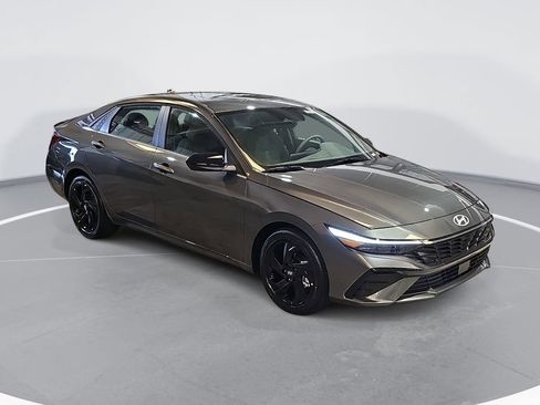 New 2026 Hyundai Elantra SEL Sport Premium FWD image 3