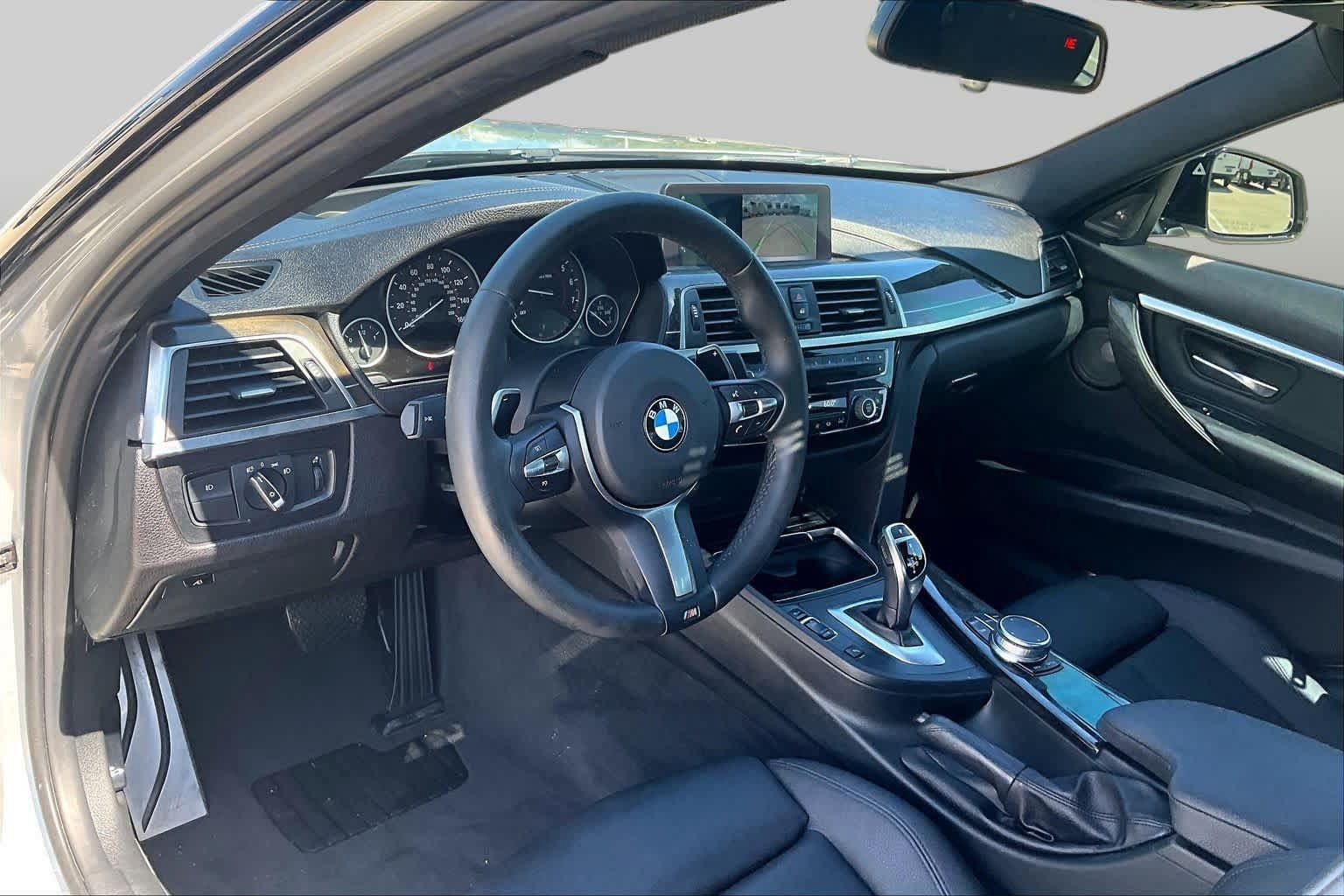 Used 2018 BMW 330i Sedan RWD image 16