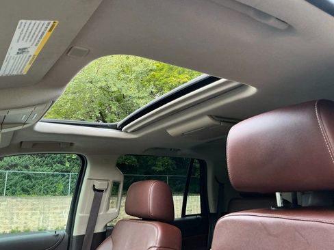 Used 2019 Chevrolet Tahoe Premier image 9