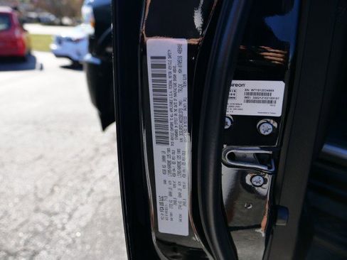 Used 2019 RAM 2500 Laramie w/ Black Appearance Package image 55