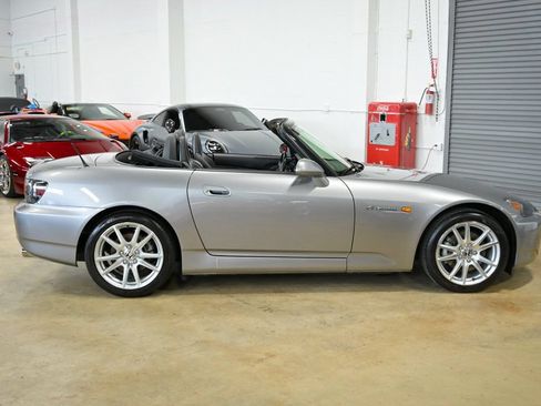 Used 2005 Honda S2000 image 5
