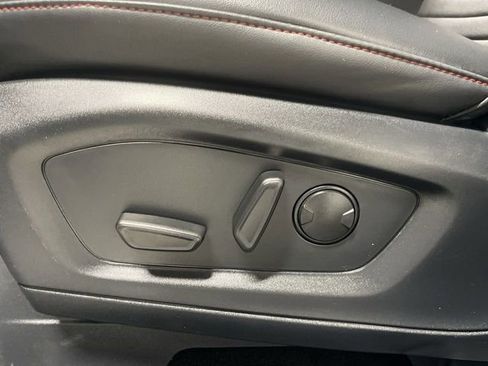 Used 2025 Ford Explorer ST-Line image 12