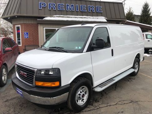 Used 2024 GMC Savana 2500 w/ Driver Convenience Package image 8