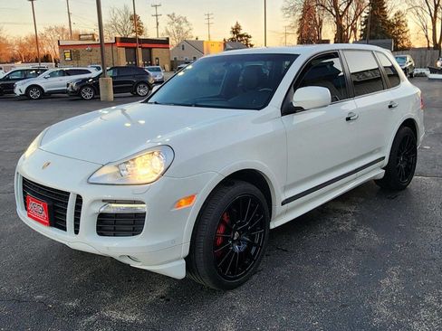 Used 2010 Porsche Cayenne GTS image 11