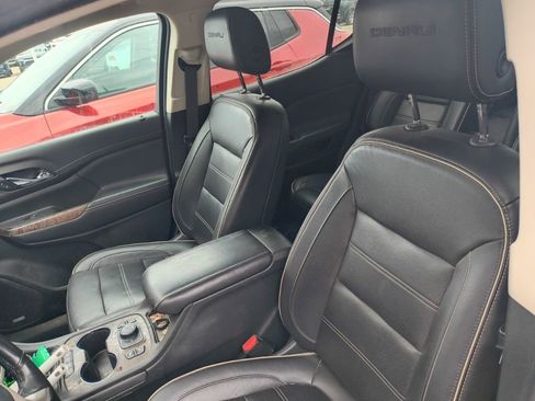 Used 2020 GMC Acadia Denali w/ Technology Package AWD/4WD image 13