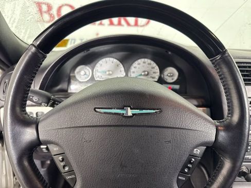 Used 2005 Ford Thunderbird image 14