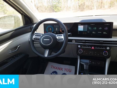 Used 2025 Hyundai Tucson SEL FWD image 20