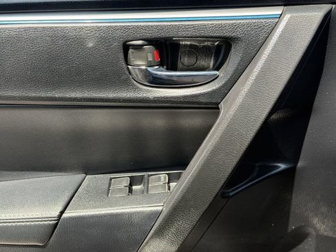 Used 2015 Toyota Corolla S FWD image 22