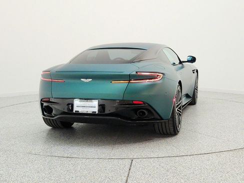Used 2024 Aston Martin DB12 Coupe RWD image 7