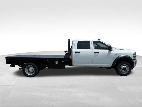 New 2026 RAM 5500 Tradesman w/ Chrome Appearance Group AWD/4WD image 29
