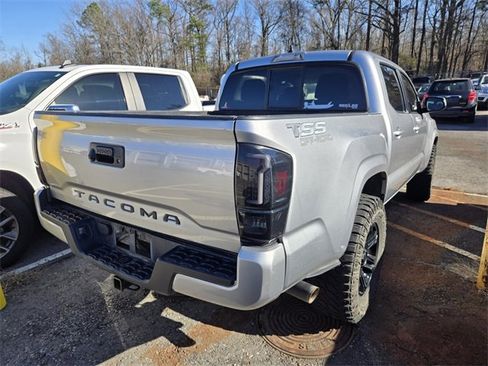 Used 2022 Toyota Tacoma SR image 5