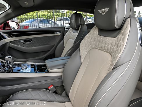 Used 2020 Bentley Continental GT image 27