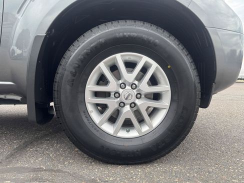 Used 2017 Nissan Frontier SV AWD/4WD image 9