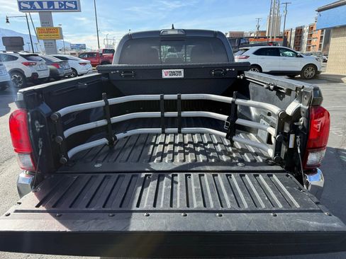 Used 2019 Toyota Tacoma TRD Off-Road image 20