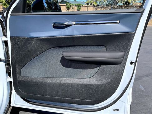 New 2026 Volvo EX30 Ultra w/ Climate Package image 30