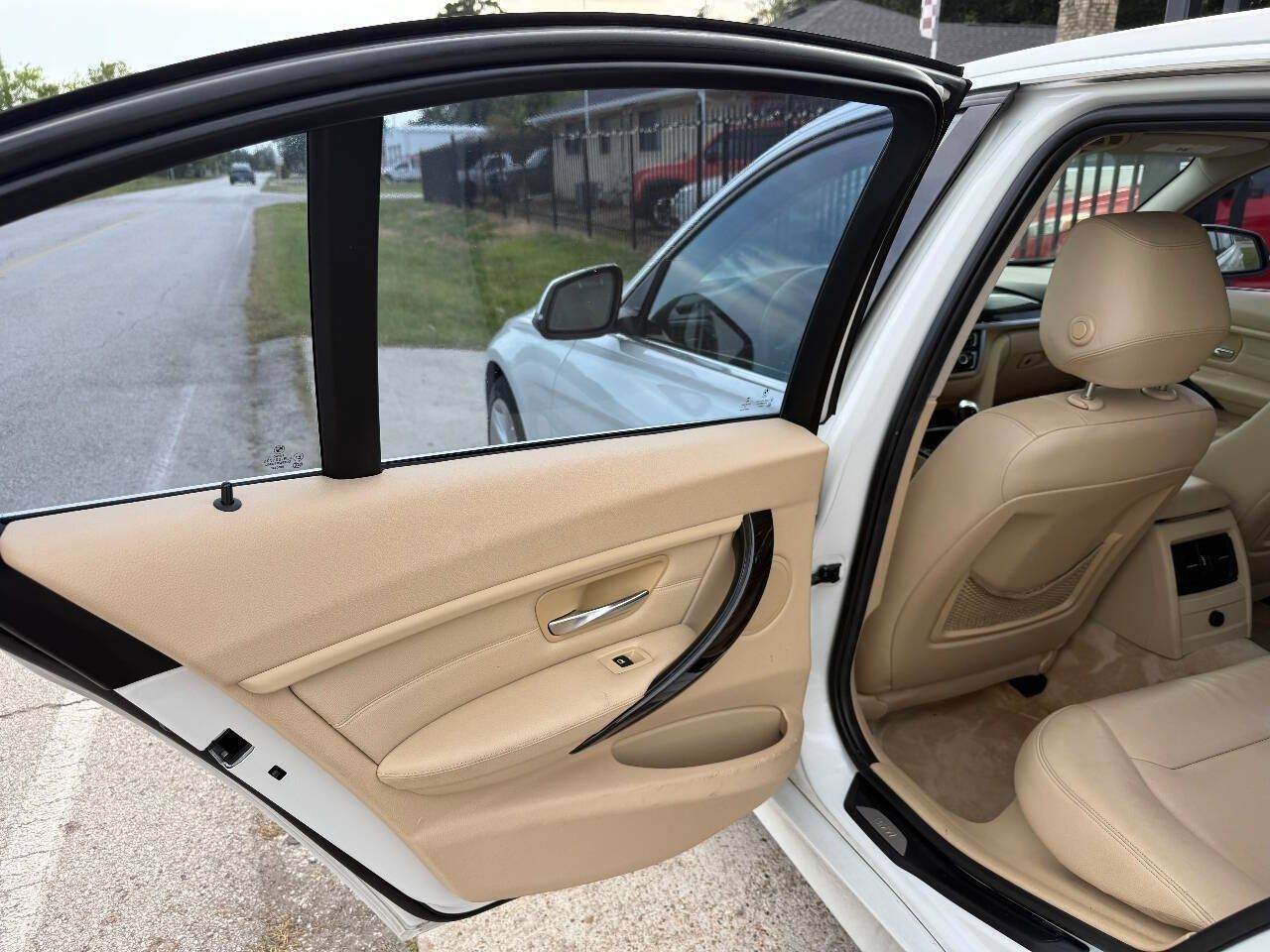 Used 2015 BMW 328d Sedan RWD image 13