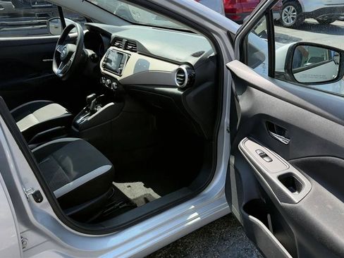 Used 2021 Nissan Versa SV FWD image 10