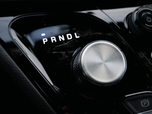 New 2026 Chrysler Voyager LX image 20