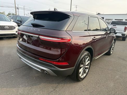 Used 2021 Lincoln Corsair AWD w/ Premium Package image 3