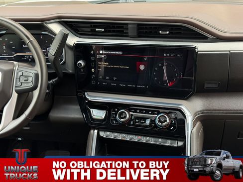 Used 2025 GMC Sierra 3500 Denali w/ Denali Reserve Package image 36