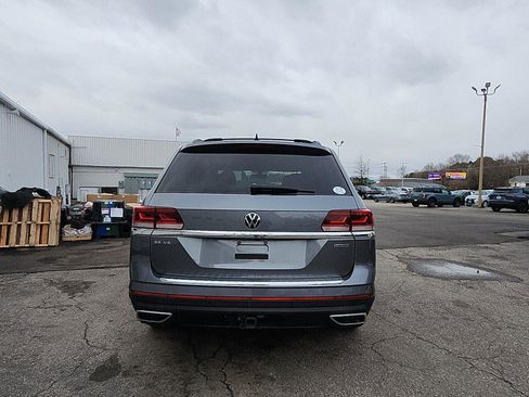 Used 2022 Volkswagen Atlas SE image 4