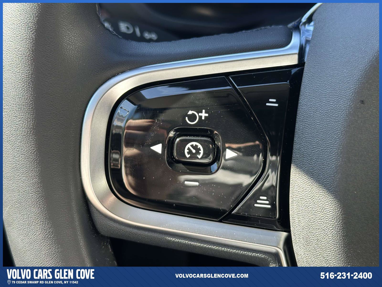 Used 2024 Volvo XC60 B5 Plus w/ Protection Package Premier AWD/4WD image 27