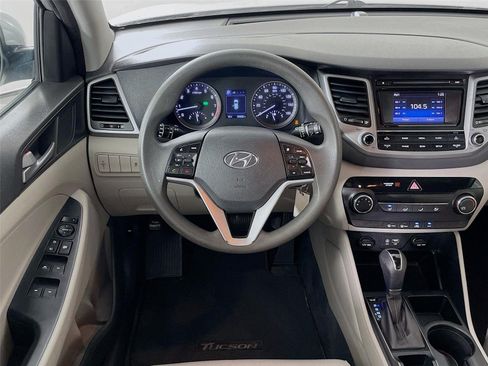 Used 2017 Hyundai Tucson SE w/ SE Popular Package 02 AWD/4WD image 24