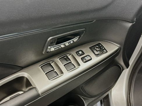 Used 2024 Mitsubishi Outlander Sport SE image 15