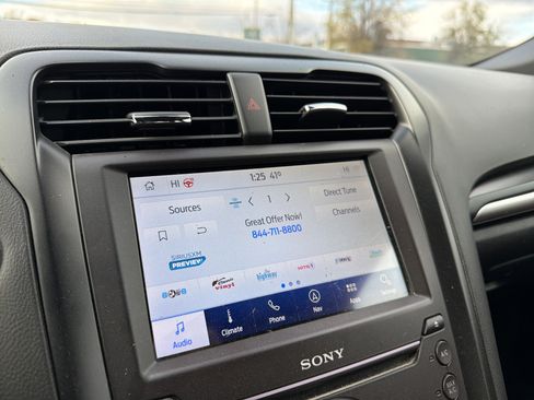 Used 2020 Ford Fusion Energi Titanium image 19