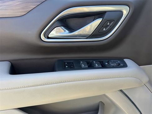 Certified 2023 Chevrolet Suburban LT image 13