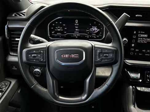 Used 2025 GMC Sierra 2500 AT4 AWD/4WD image 13