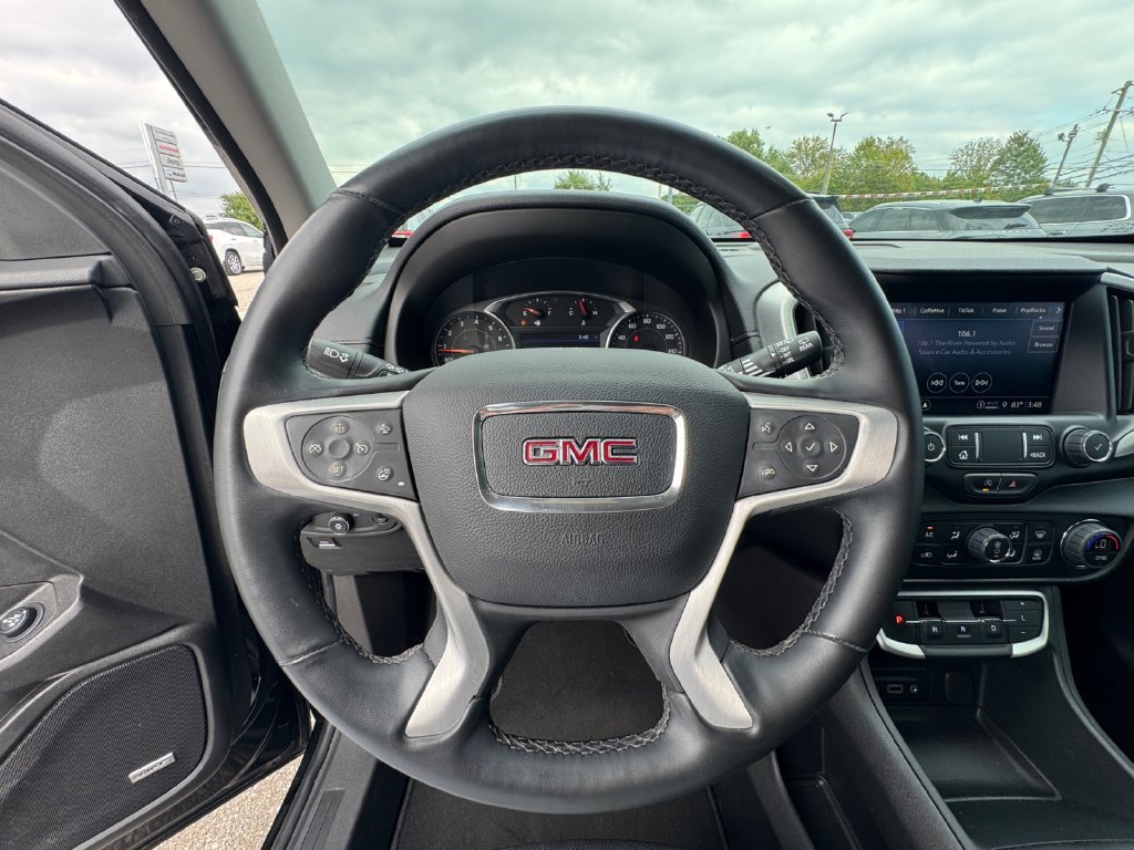 Used 2024 GMC Terrain SLT AWD/4WD image 21
