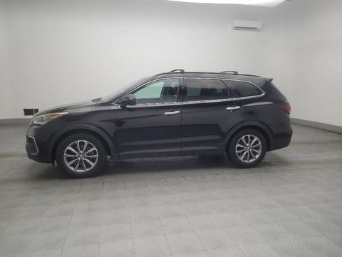 Used 2018 Hyundai Santa Fe SE FWD image 2