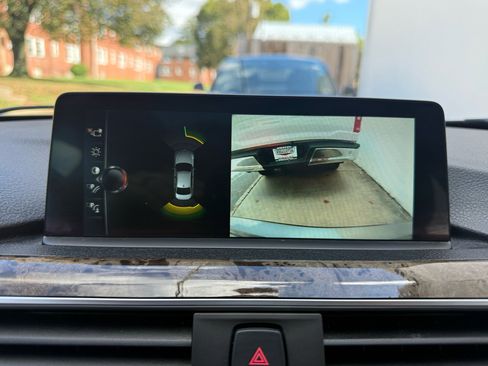 Used 2017 BMW 330e image 17