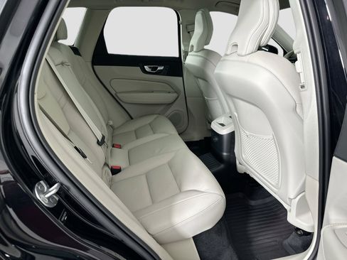 Used 2024 Volvo XC60 T8 Plus w/ Protection Package Premier image 18