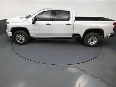 Used 2023 Chevrolet Silverado 2500 High Country w/ Z71 Off-Road Package AWD/4WD image 13